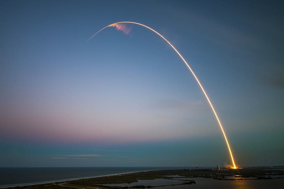 Despliegue satelital de SpaceX intenta ganarse a la Fuerza Aérea