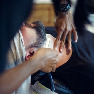 afeitarse con navaja